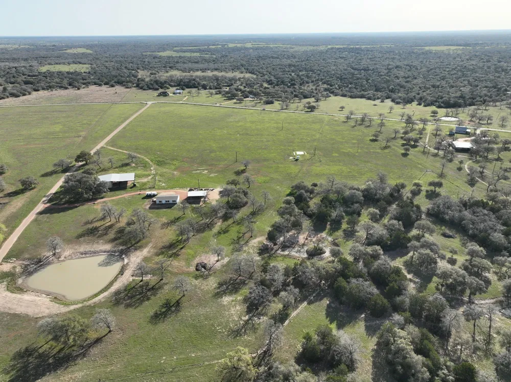 225 Private Road 4007 Hallettsville, TX 77964