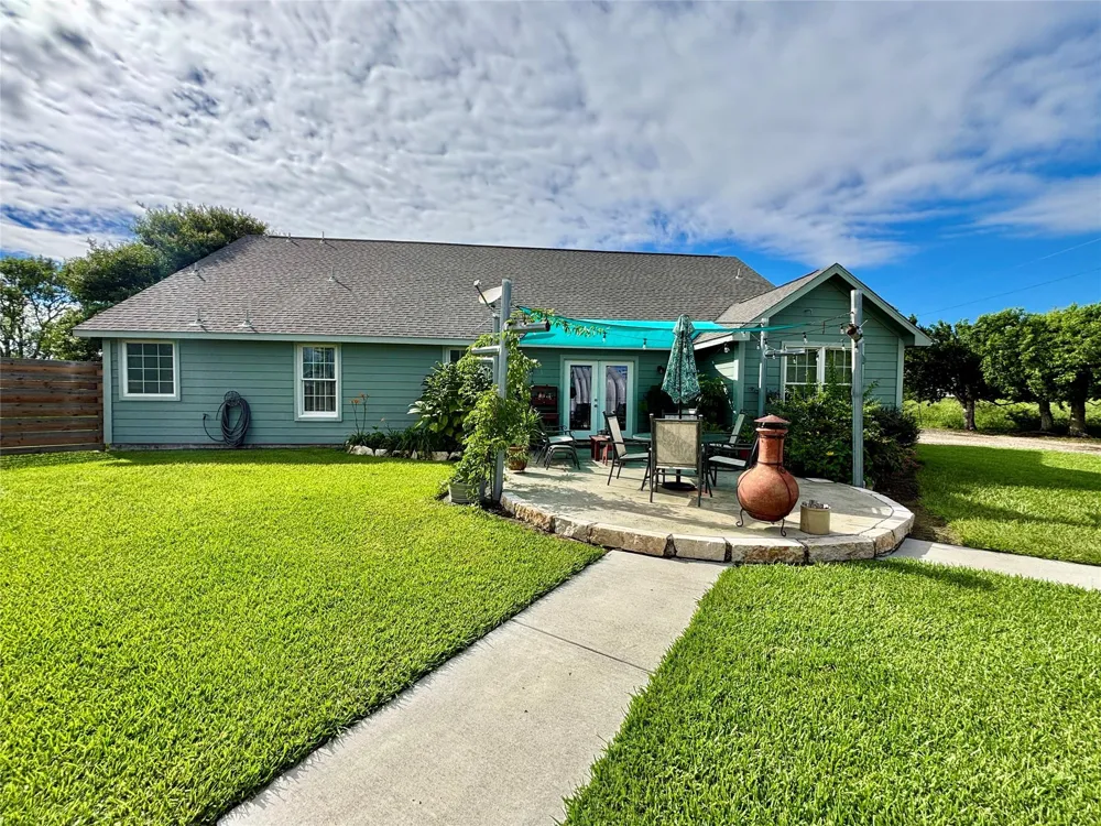 509 Seakist Road Port Lavaca, TX 77979