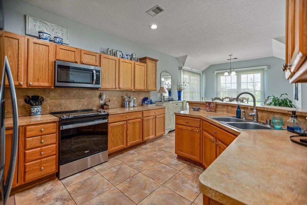 509 Seakist Road Port Lavaca, TX 77979