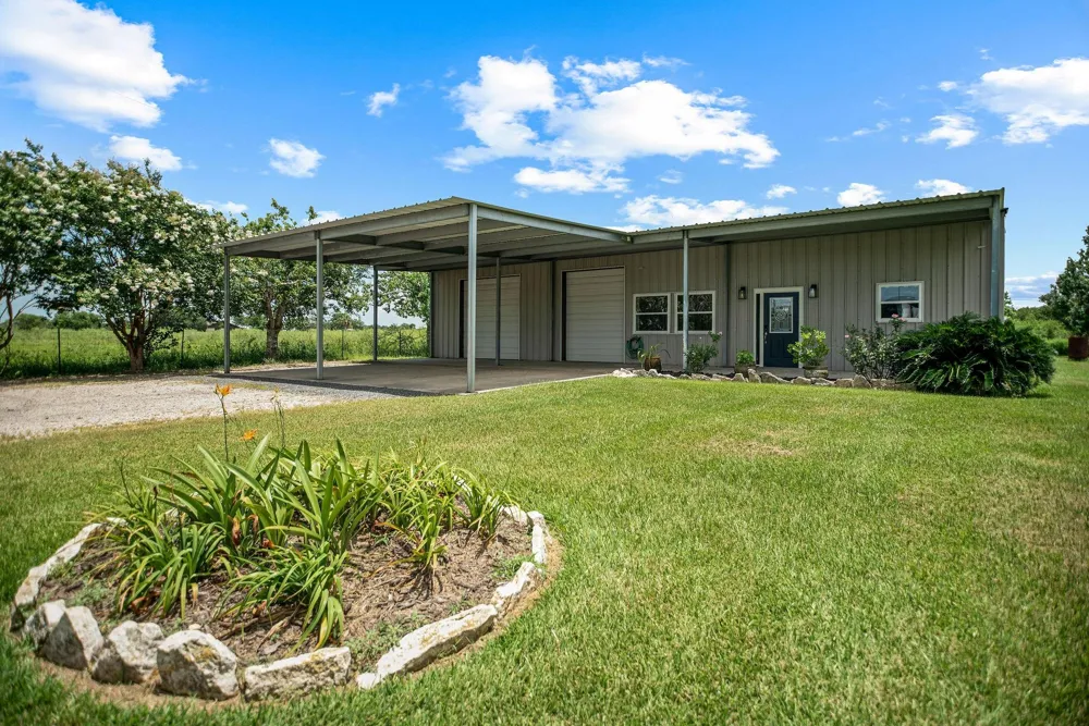 509 Seakist Road Port Lavaca, TX 77979