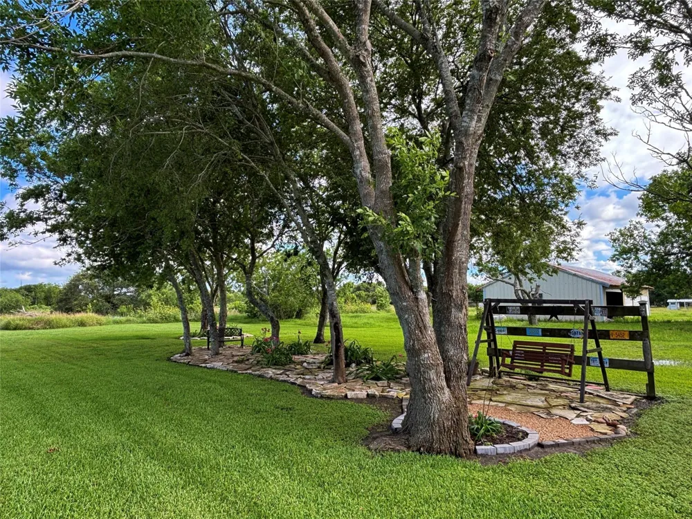 509 Seakist Road Port Lavaca, TX 77979
