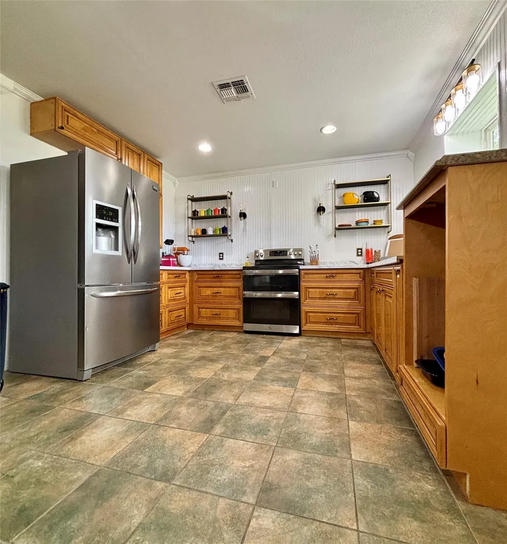 509 Seakist Road Port Lavaca, TX 77979