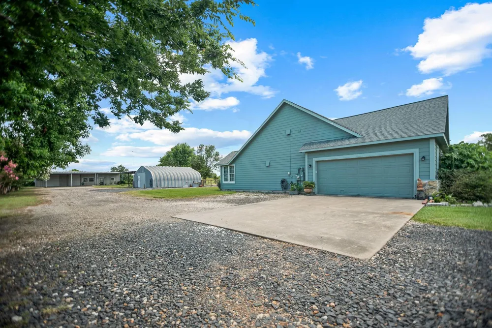 509 Seakist Road Port Lavaca, TX 77979