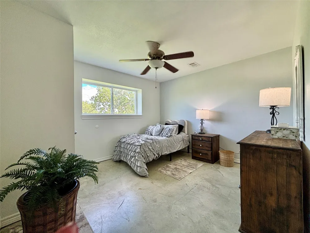 509 Seakist Road Port Lavaca, TX 77979