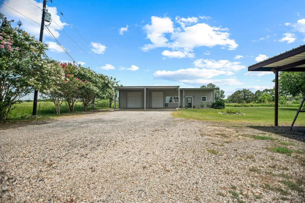 509 Seakist Road Port Lavaca, TX 77979
