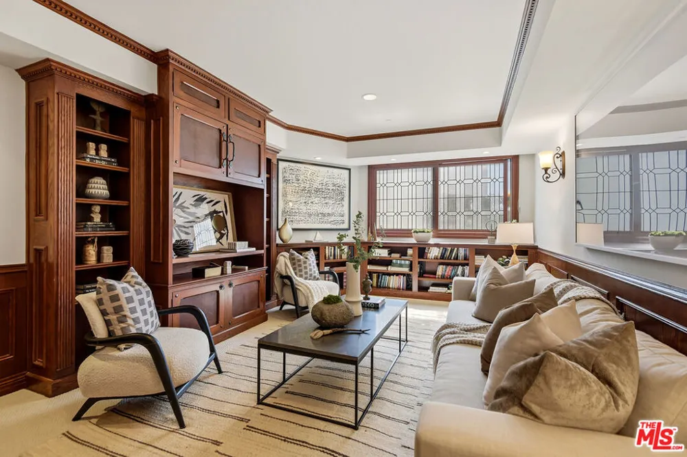 450 Maple Drive #501 Beverly Hills, CA 90210