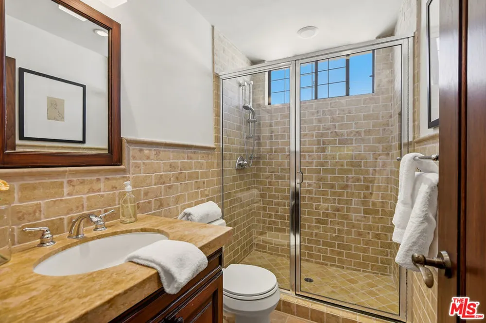450 Maple Drive #501 Beverly Hills, CA 90210