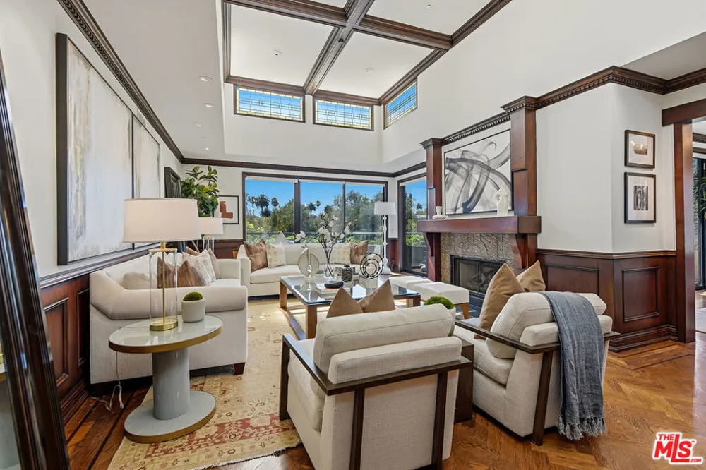 450 Maple Drive #501 Beverly Hills, CA 90210