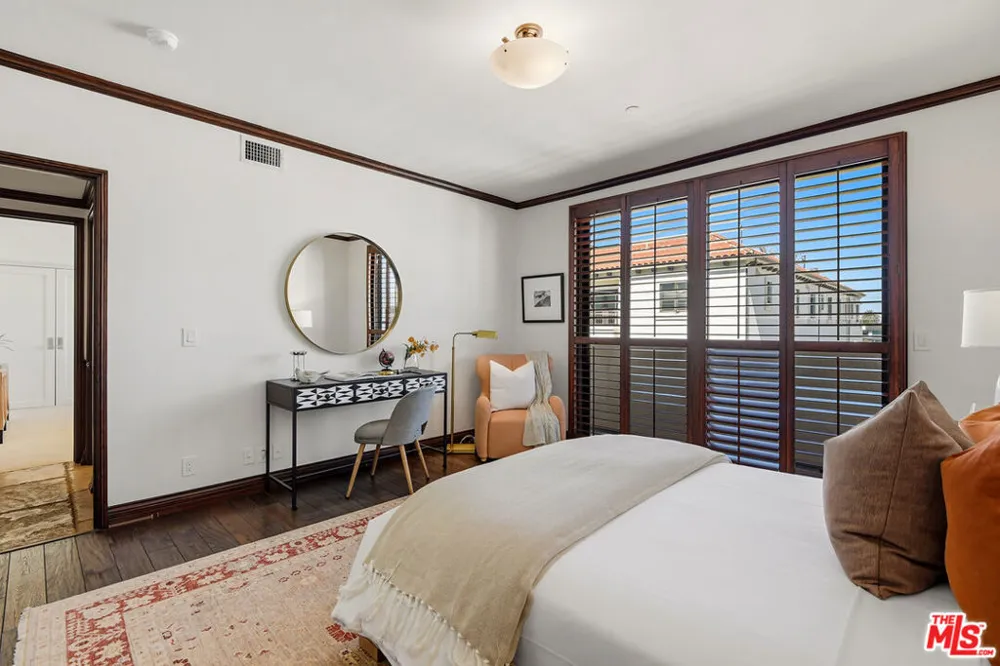 450 Maple Drive #501 Beverly Hills, CA 90210