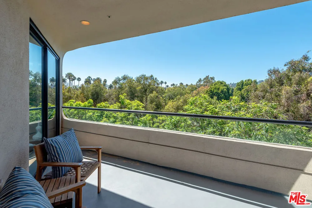 450 Maple Drive #501 Beverly Hills, CA 90210