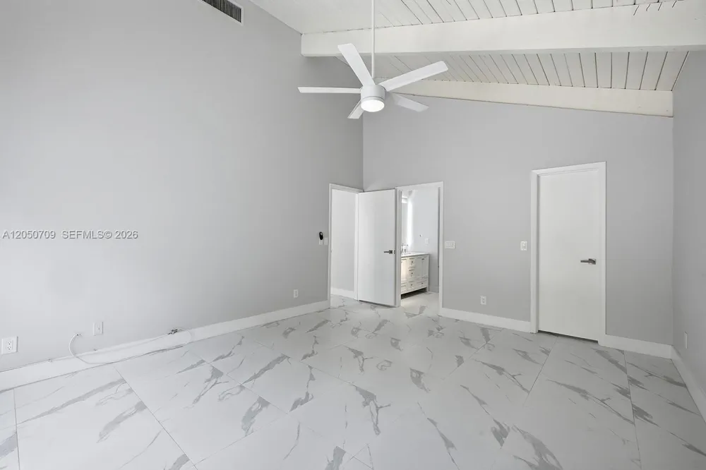 605 Leslie Dr Hallandale Beach, FL 33009