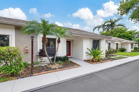 3076 S Oakland Forest Drive #503