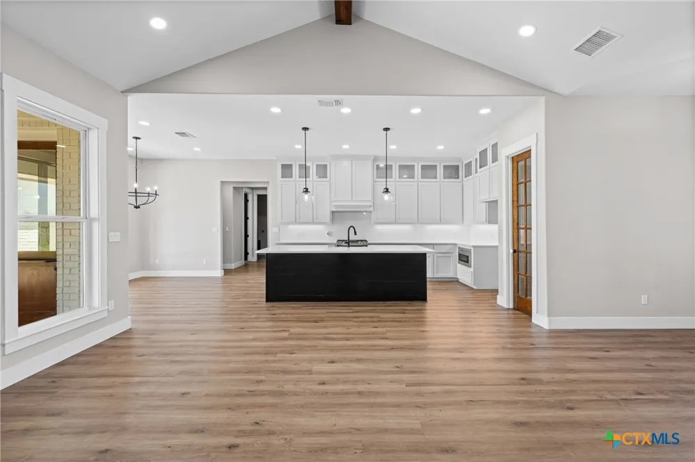 1060 Hackberry Road Salado, TX 76571