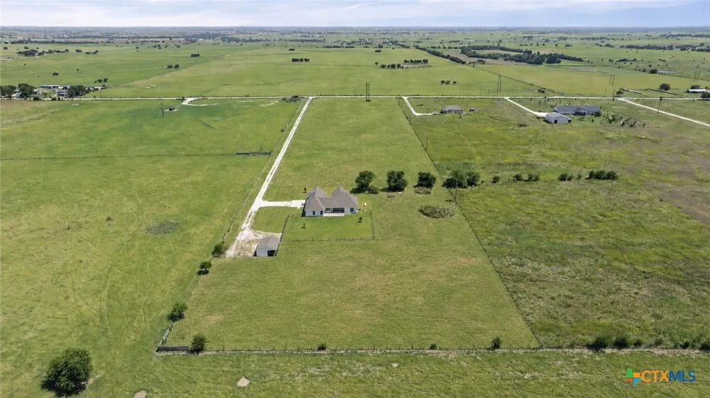 1060 Hackberry Road Salado, TX 76571