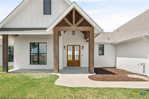 1060 Hackberry Road