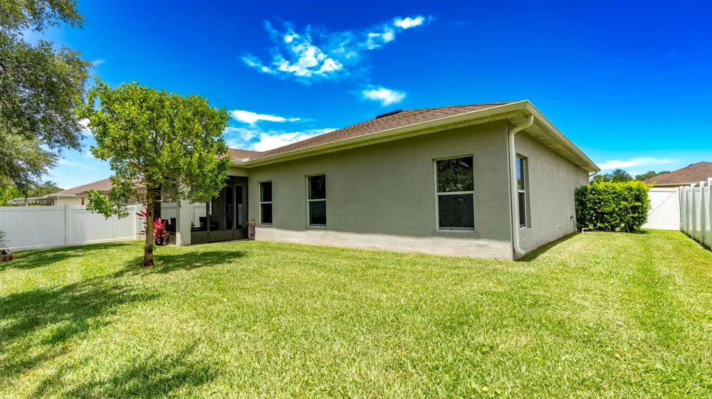 5344 Oakland Lake Circle Fort Pierce, FL 34951