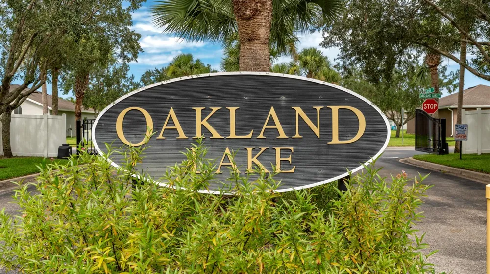 5344 Oakland Lake Circle Fort Pierce, FL 34951