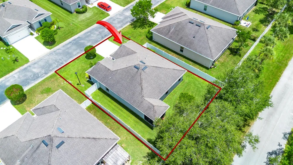 5344 Oakland Lake Circle Fort Pierce, FL 34951