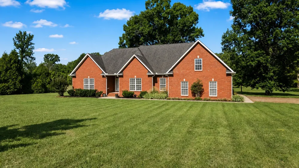 1725 N Lovvorn Rd Christiana, TN 37037