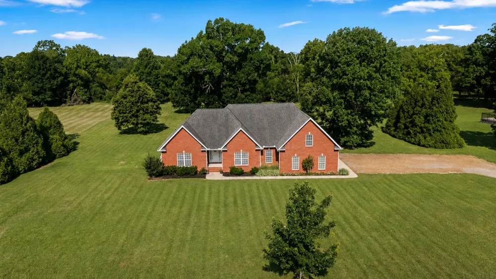 1725 N Lovvorn Rd Christiana, TN 37037