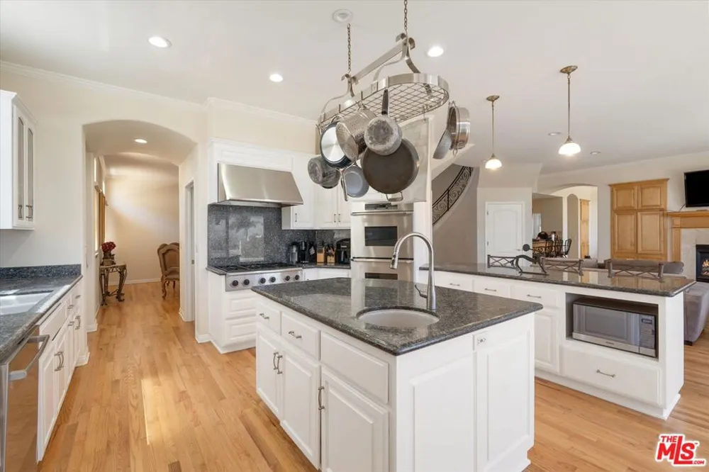 8261 Rees Street Playa del Rey, CA 90293