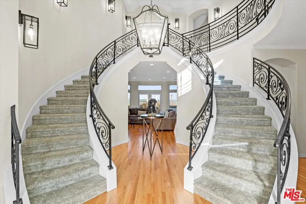 8261 Rees Street Playa del Rey, CA 90293