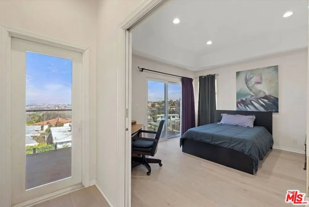 8261 Rees Street Playa del Rey, CA 90293