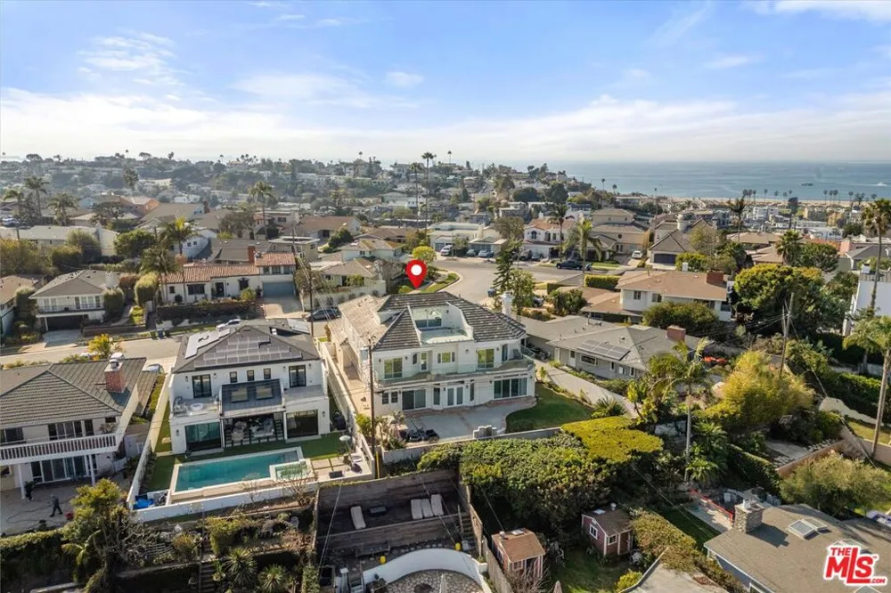 8261 Rees Street Playa del Rey, CA 90293