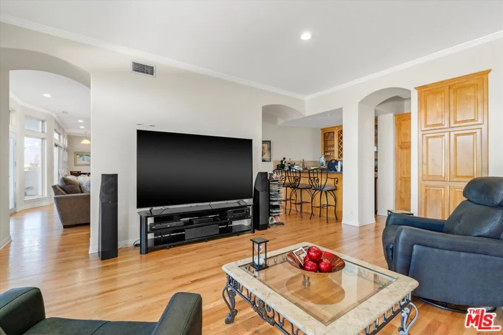 8261 Rees Street Playa del Rey, CA 90293
