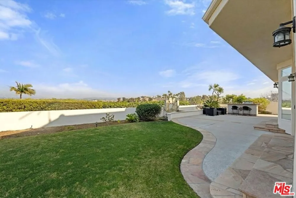 8261 Rees Street Playa del Rey, CA 90293
