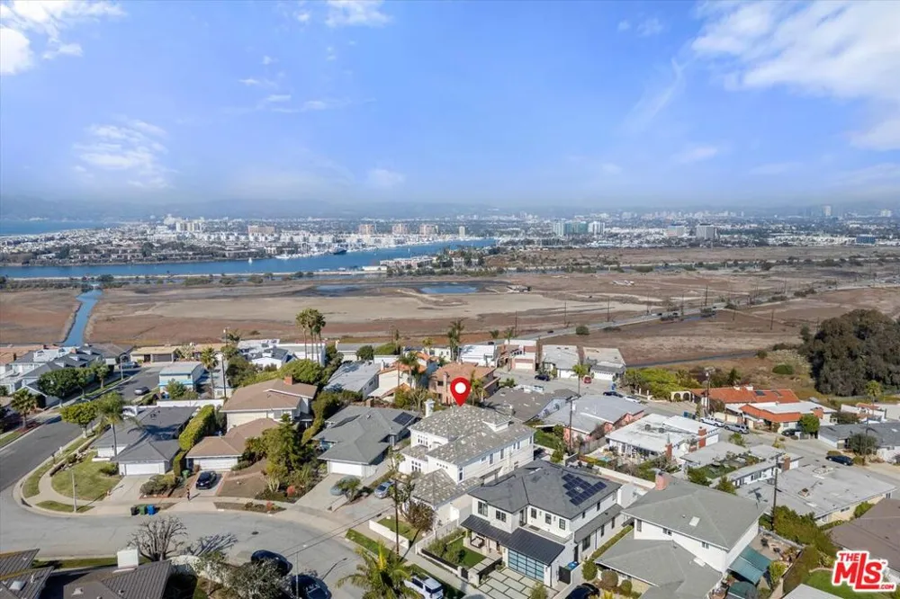 8261 Rees Street Playa del Rey, CA 90293
