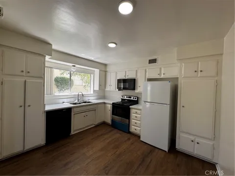 475 E Cypress #110