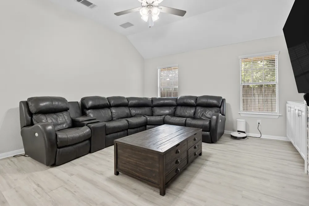 30112 Spyglass Circle Georgetown, TX 78628
