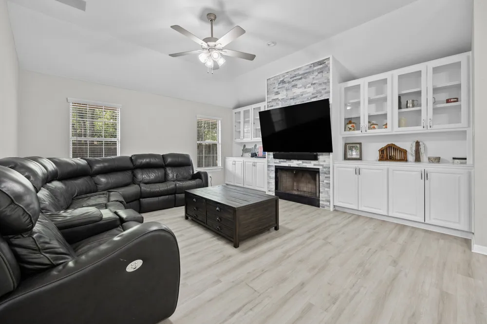 30112 Spyglass Circle Georgetown, TX 78628