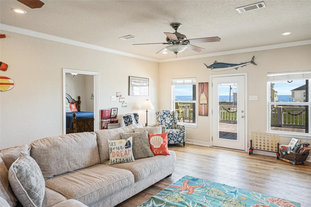 3174 Sea Castle Drive Crystal Beach, TX 77650