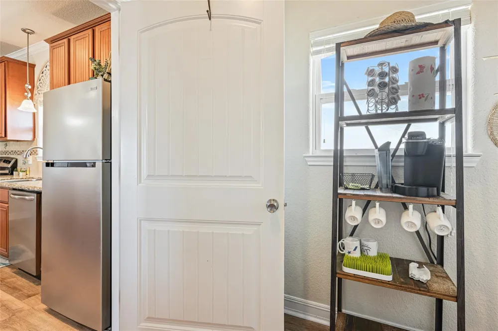 3174 Sea Castle Drive Crystal Beach, TX 77650