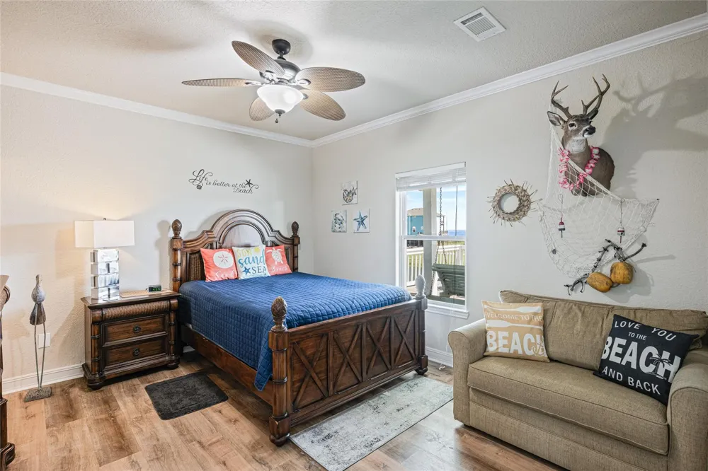 3174 Sea Castle Drive Crystal Beach, TX 77650