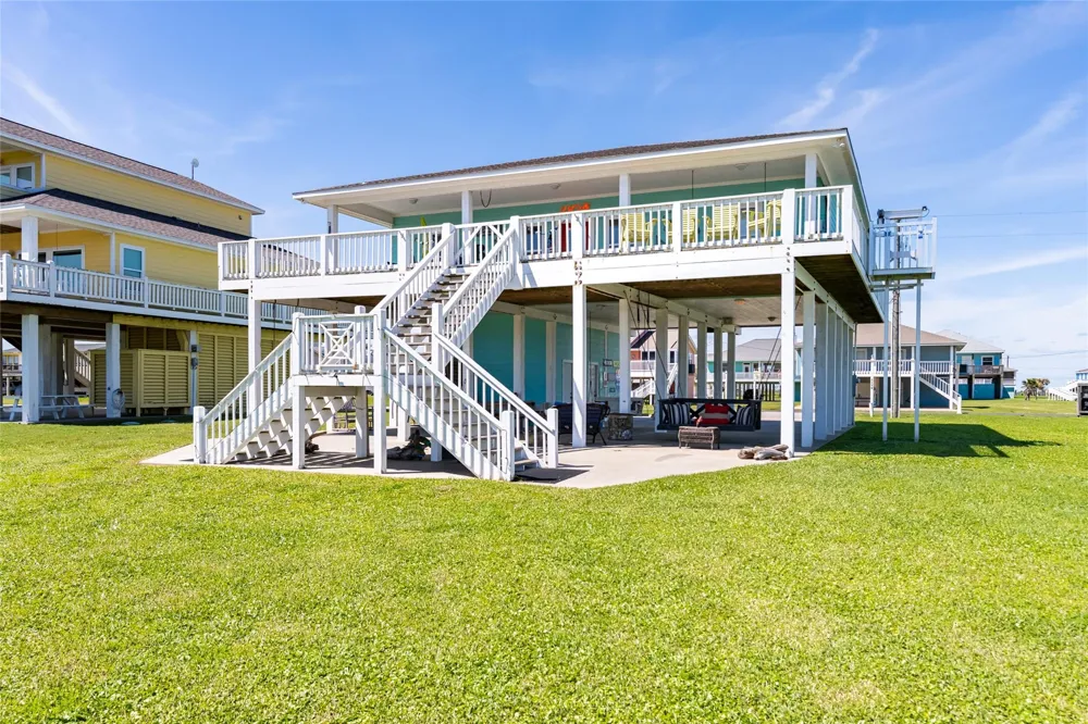 3174 Sea Castle Drive Crystal Beach, TX 77650