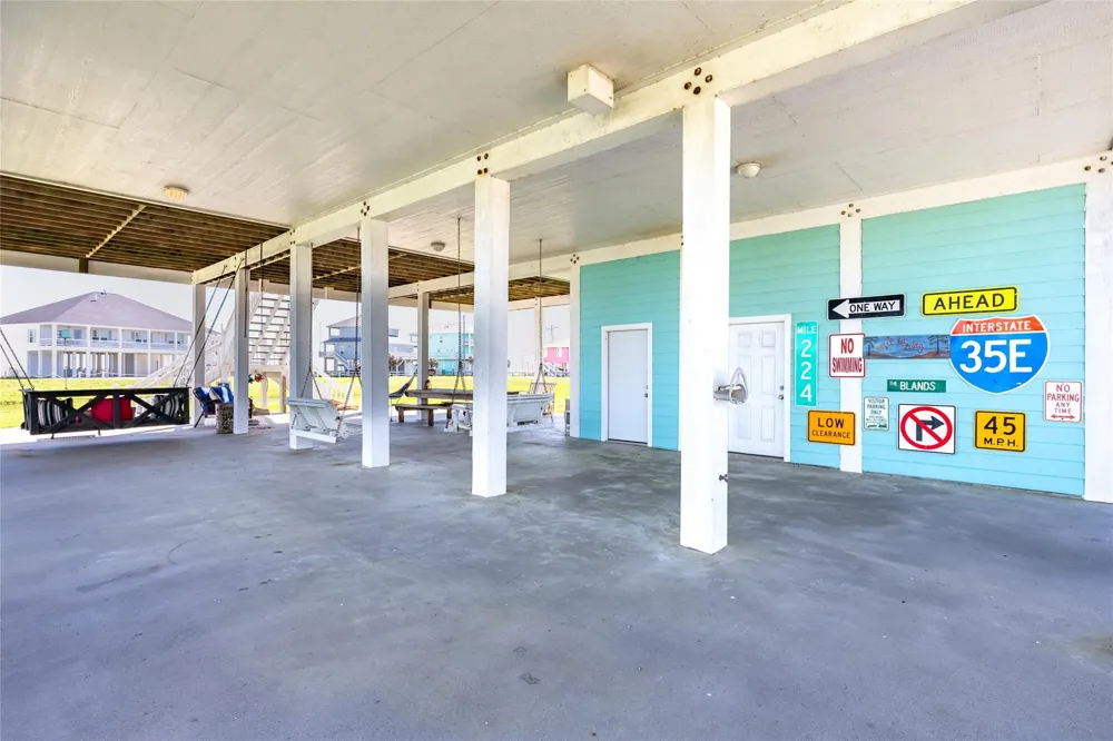 3174 Sea Castle Drive Crystal Beach, TX 77650