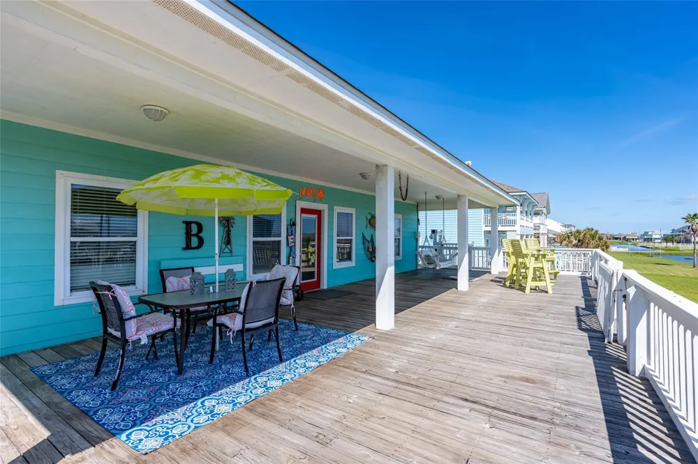 3174 Sea Castle Drive Crystal Beach, TX 77650