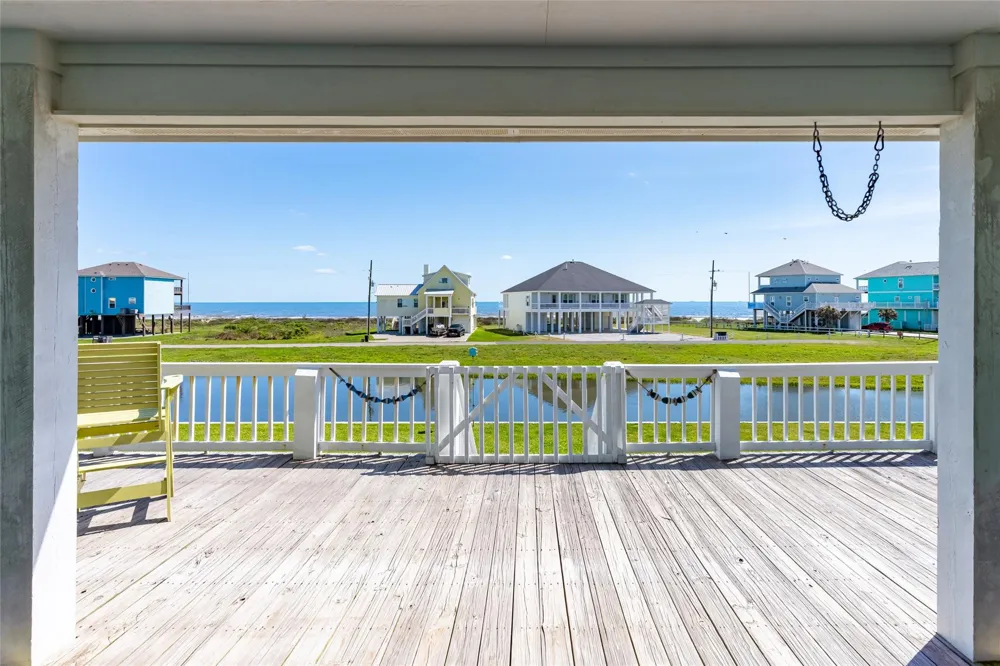 3174 Sea Castle Drive Crystal Beach, TX 77650