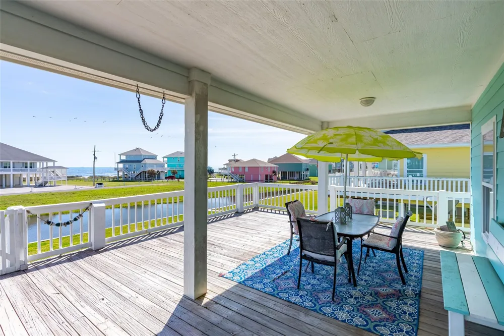 3174 Sea Castle Drive Crystal Beach, TX 77650