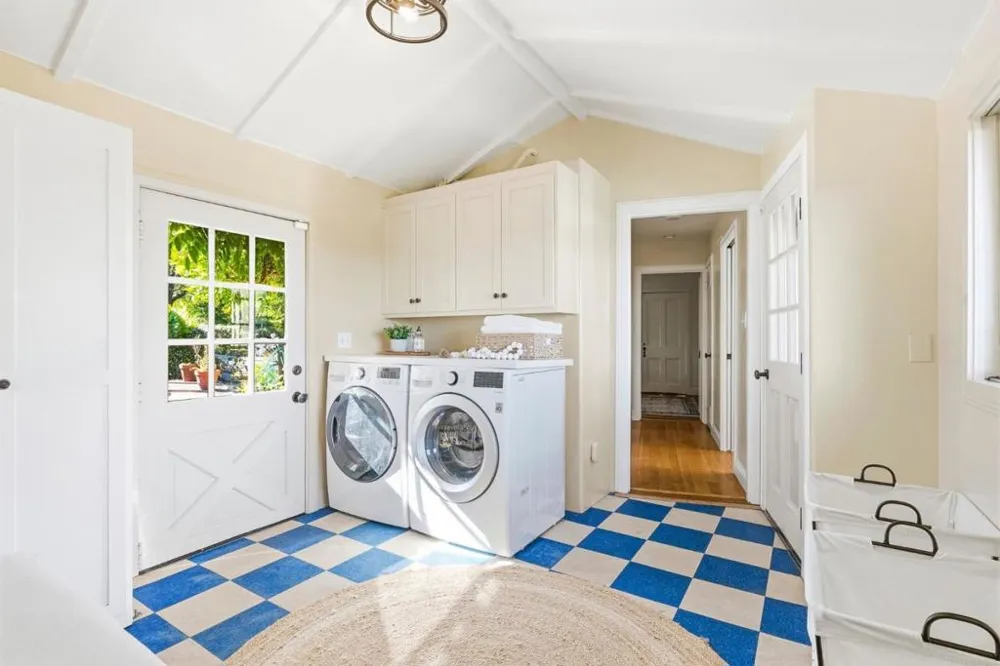 31 S Circle Dr Santa Cruz, CA 95060