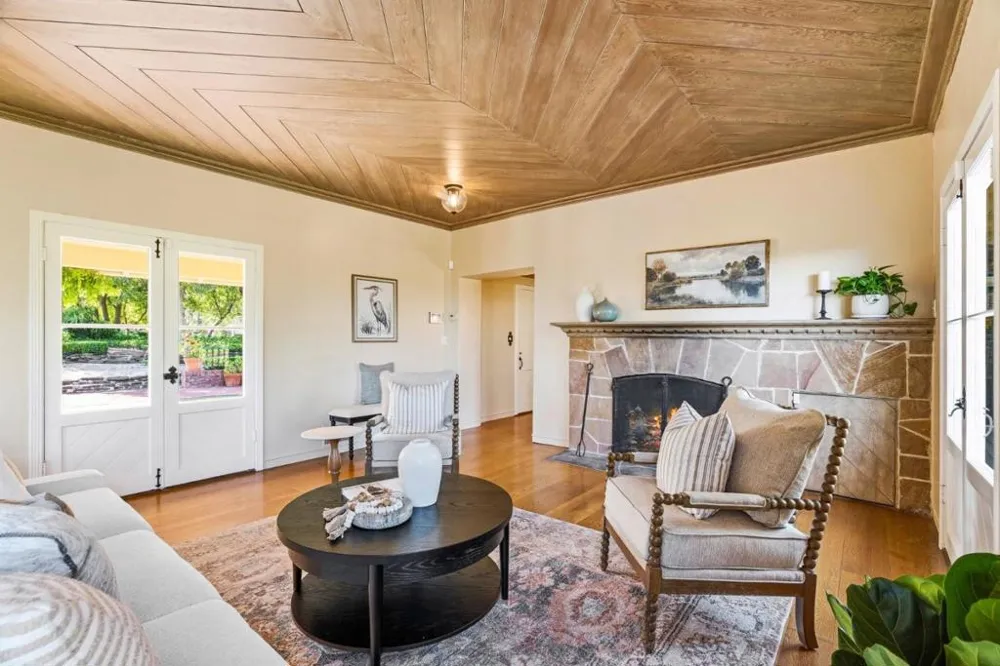 31 S Circle Dr Santa Cruz, CA 95060
