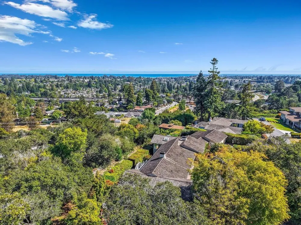 31 S Circle Dr Santa Cruz, CA 95060