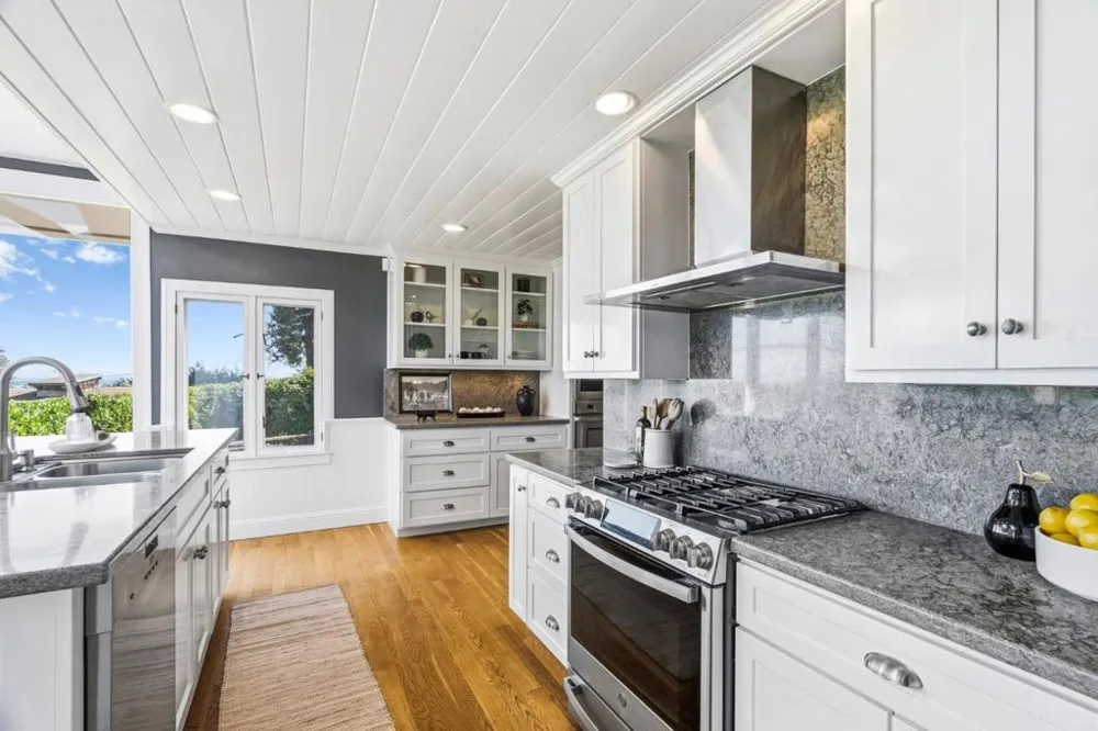 31 S Circle Dr Santa Cruz, CA 95060