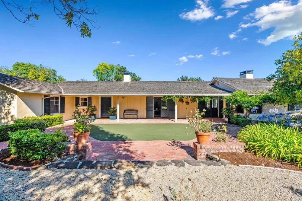 31 S Circle Dr Santa Cruz, CA 95060