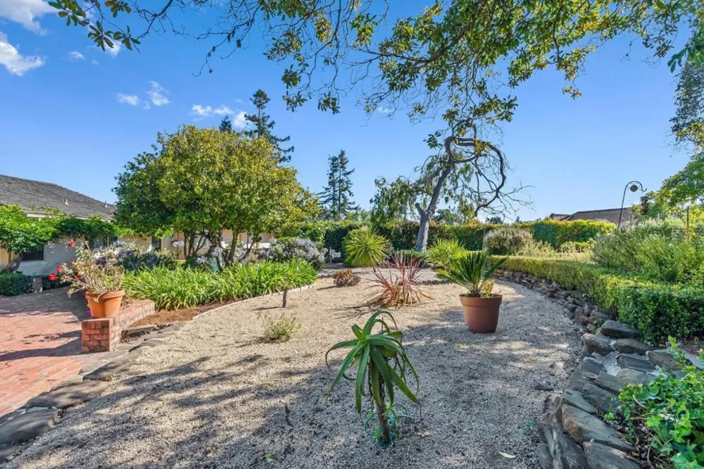 31 S Circle Dr Santa Cruz, CA 95060