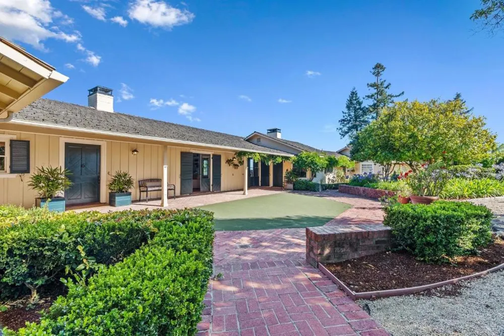 31 S Circle Dr Santa Cruz, CA 95060