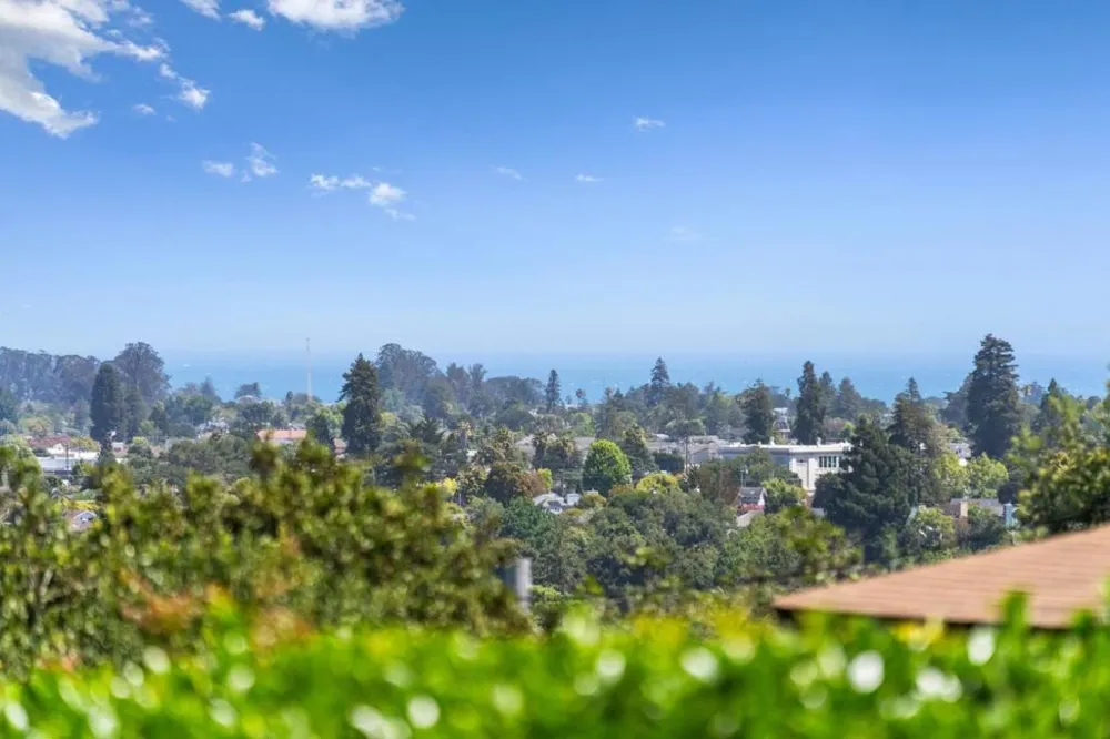 31 S Circle Dr Santa Cruz, CA 95060